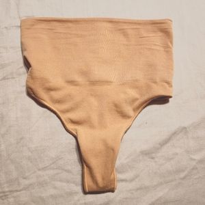 Skims sculpting thong nwot